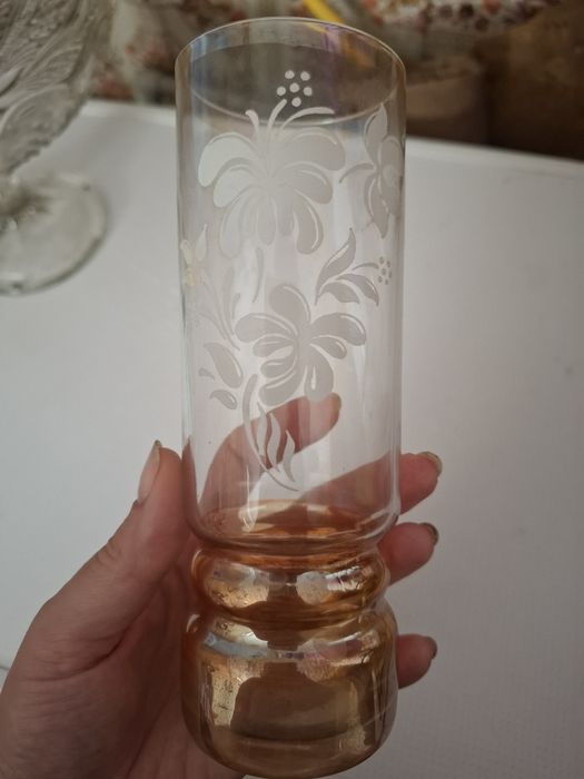 Стакани бокали фужери