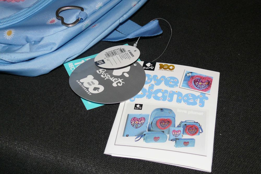 Mochila escolar LOVE PLANET by Busquets