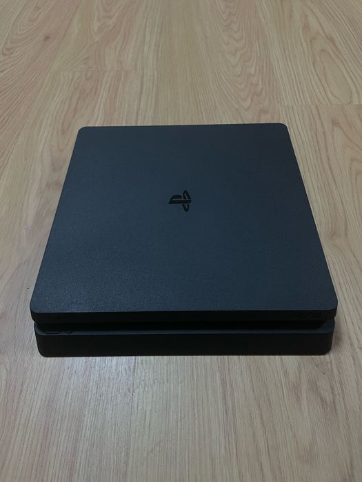 PS4 Slim + jogos + comando