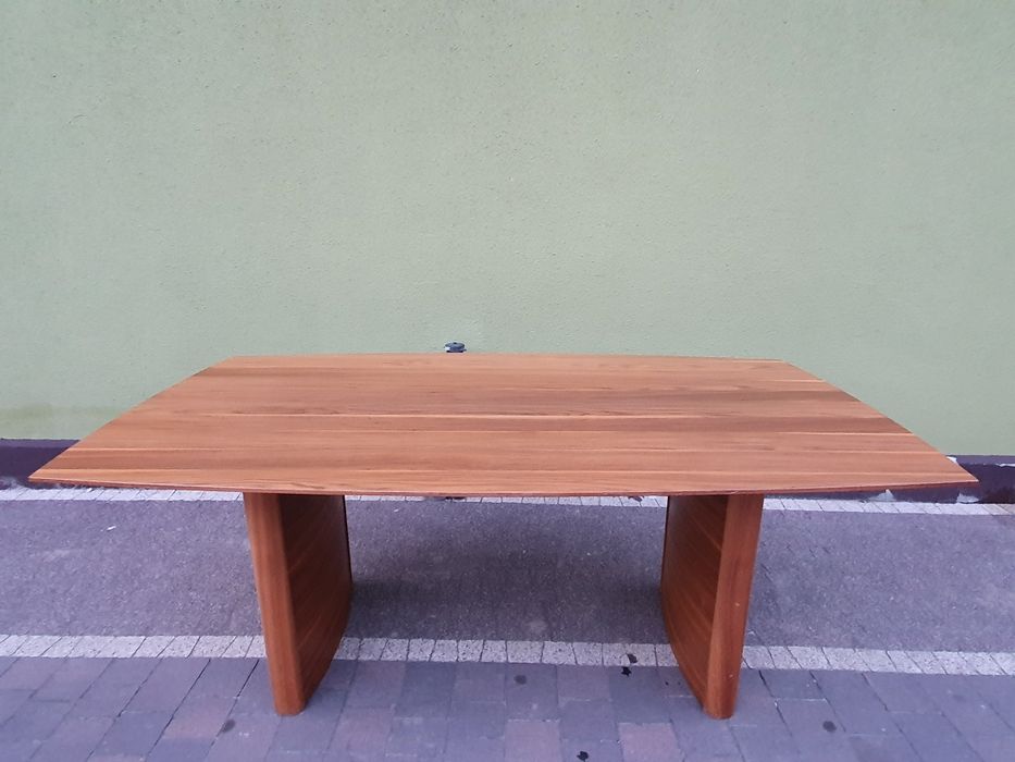 Stół rozkładany nowoczesny model