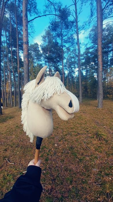 Hobby Horse izabelowaty