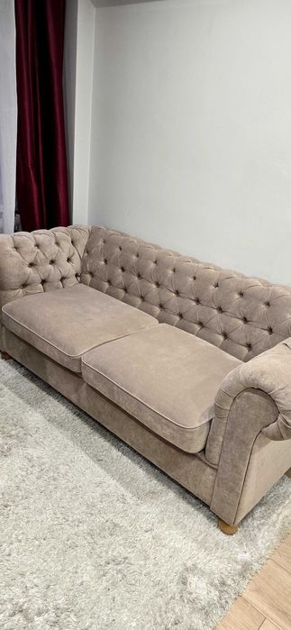Piękna sofa pikowana/chesterfield/ozdobna