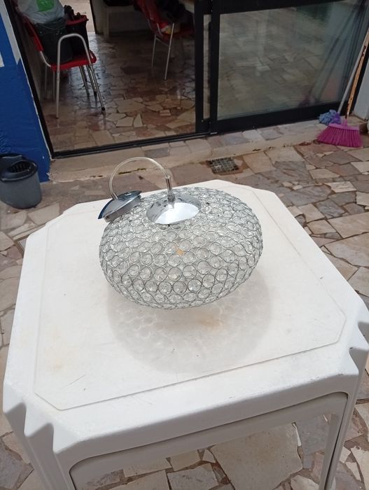 Candeeiro de tecto lindíssimo