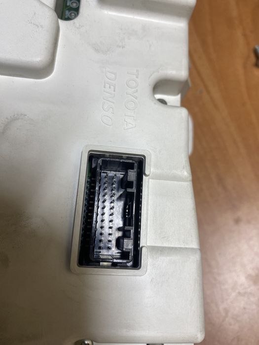 Панель приладів Тойота Камри 40. Приборка Camry 40, 2.4 мкпп Європа