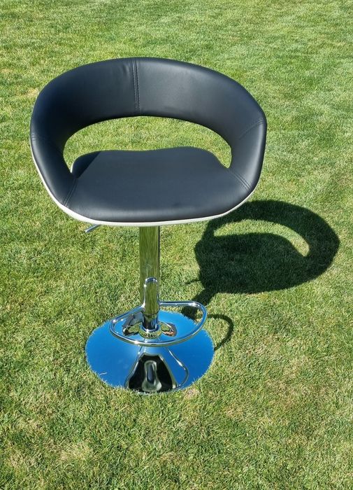 Hoker stołek krzesło barowe Actona Grace