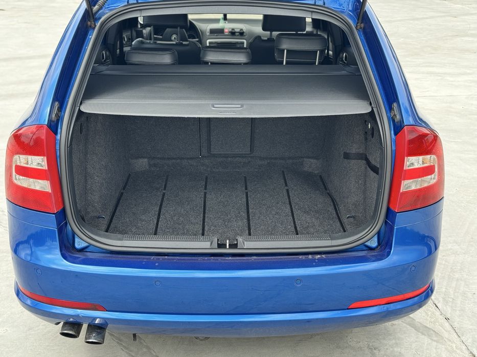 Skoda  VRS 2.0T.  .