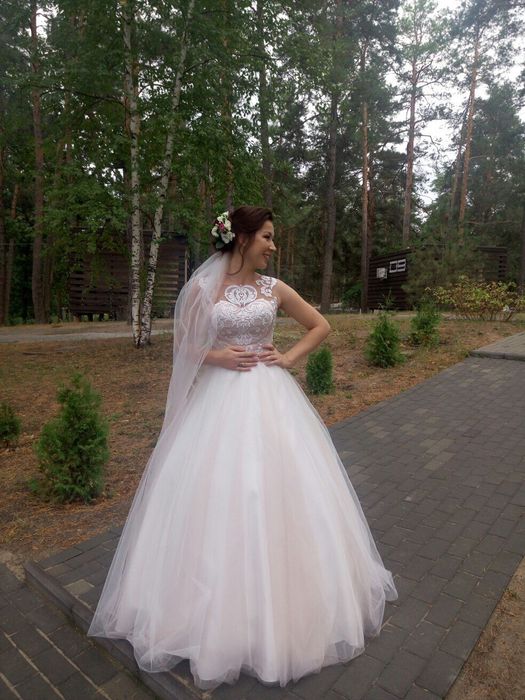 Продам свою весільну сукню