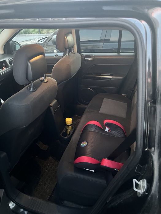 Продам автомобіль Jeep