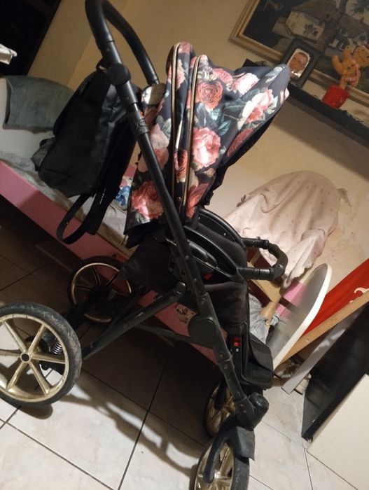 Wózek spacerowy dla dziewczynki