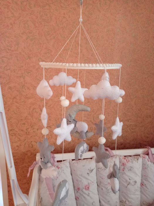 Мобіль з фетру  з тримачем і музичним блоком