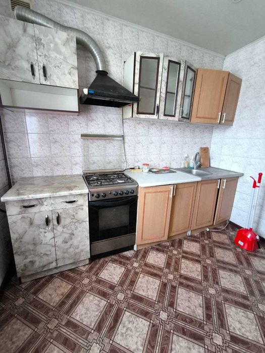 Продаж просторої 4 кім квартири