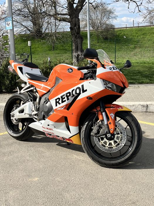 Honda cbr600rr.