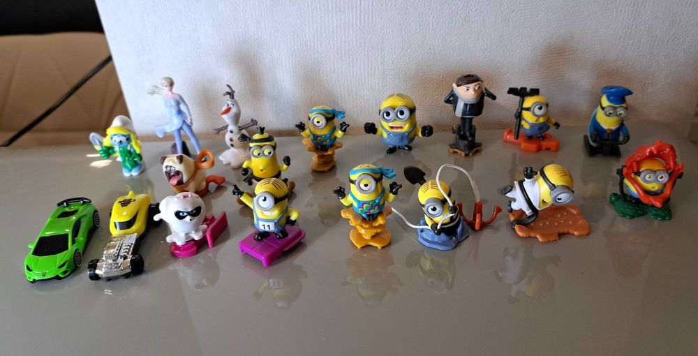 Іграшки з кіндер сюрпризу