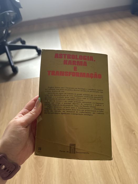 Livro astrologia, Karma e transformação - Stephen Arroyo