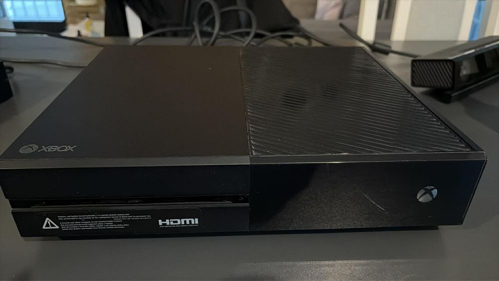 Xbox one 1TB + kinect