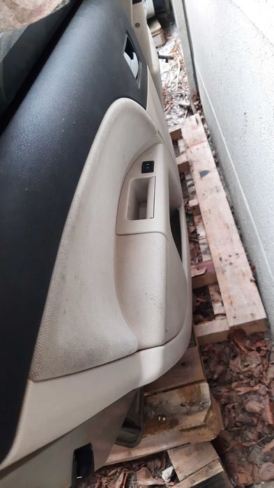 Lak. T0 drzwi prawe lub lewe Ford Mondeo mk3 kombi kompletne lak. TO