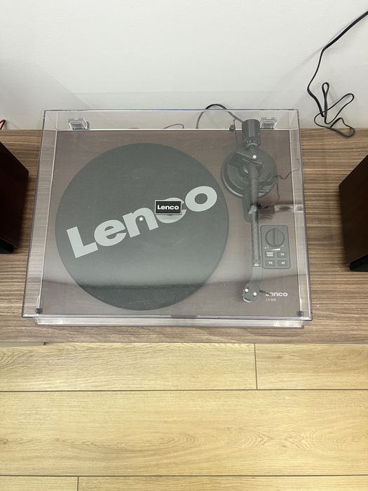 Вініловий програвач Lenco LS 600 із блютузом (щодо ціни можемо домовитись)