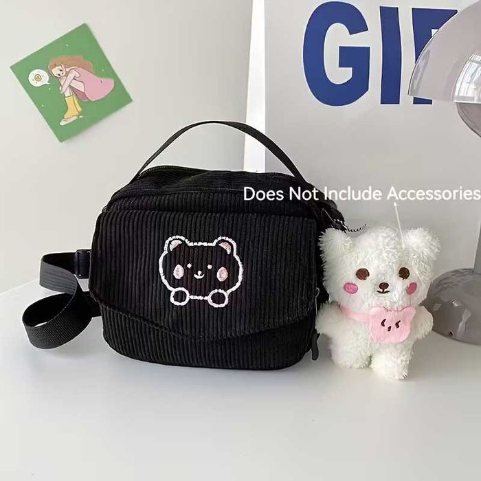 Mała torebka croossbody listonoszka sztruksowa czarna