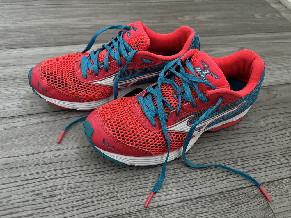 Asics Mizuno X10 .39 800 Olx