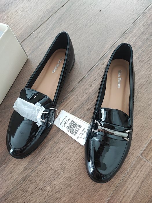 Czarne buty damskie loafersy 39 nowe z metką