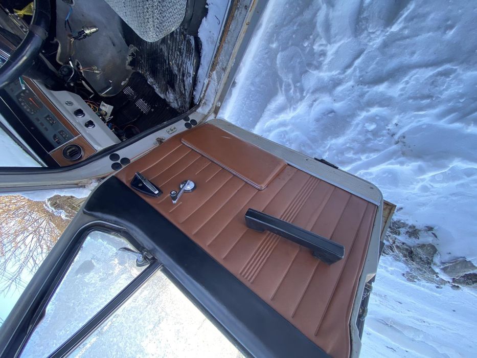 Газ 2401 в родном окрасе