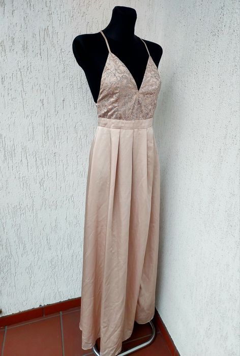 Elegancka sukienka wieczorowa w roz S/M.