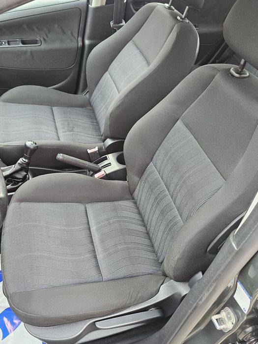Peugeot 207 1.4 benzyna  2009 rok