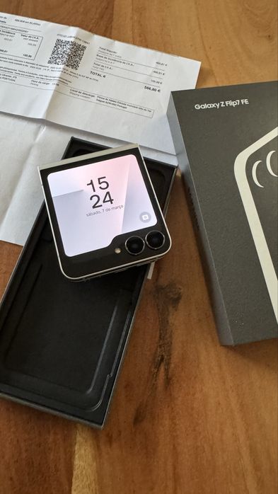 Samsung Galaxy Z Flip 7 FE