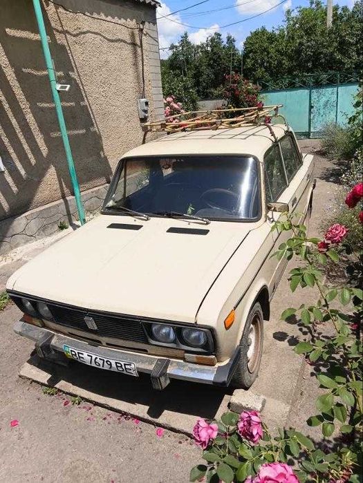Автомобіль ВАЗ 2106