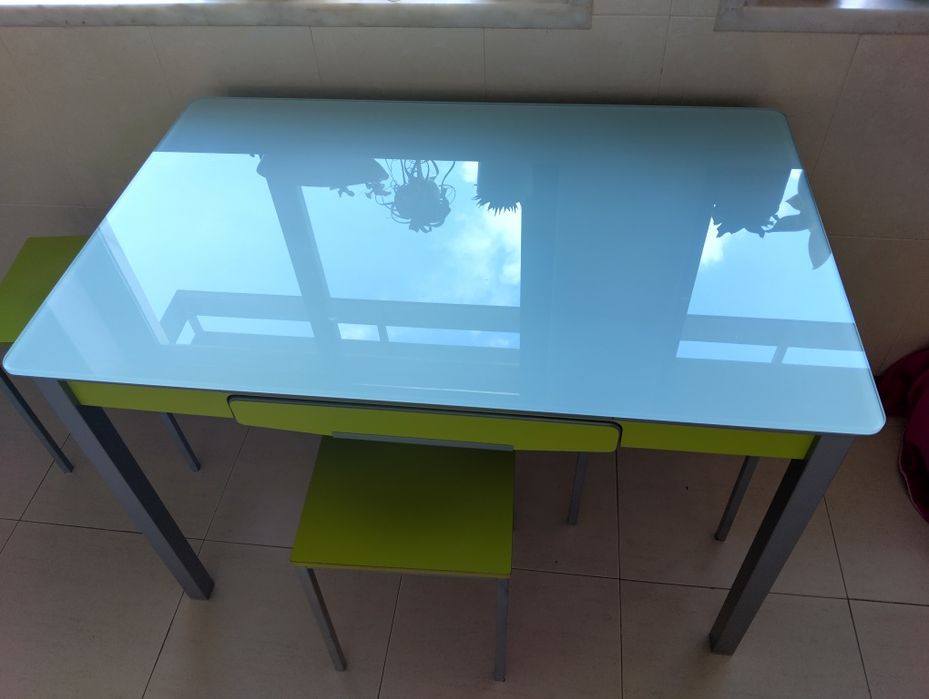 Mesa cozinha extensível bom estado
