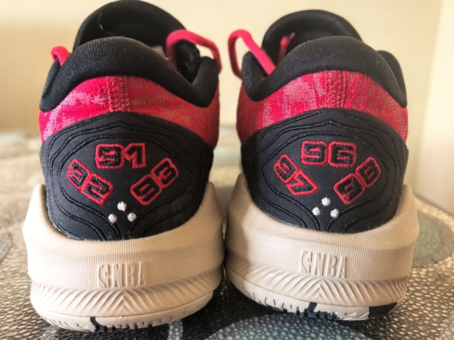 Sprzedam buty do koszykówki NBA Chicago – Decathlon