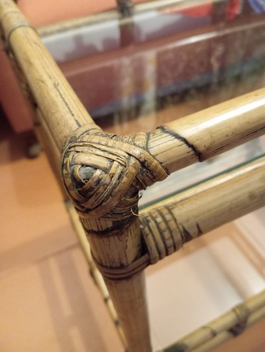 Carrinho de chá em bambu