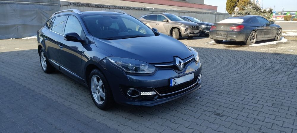 Renault Megane lift Bose kamery automat panorama skóry