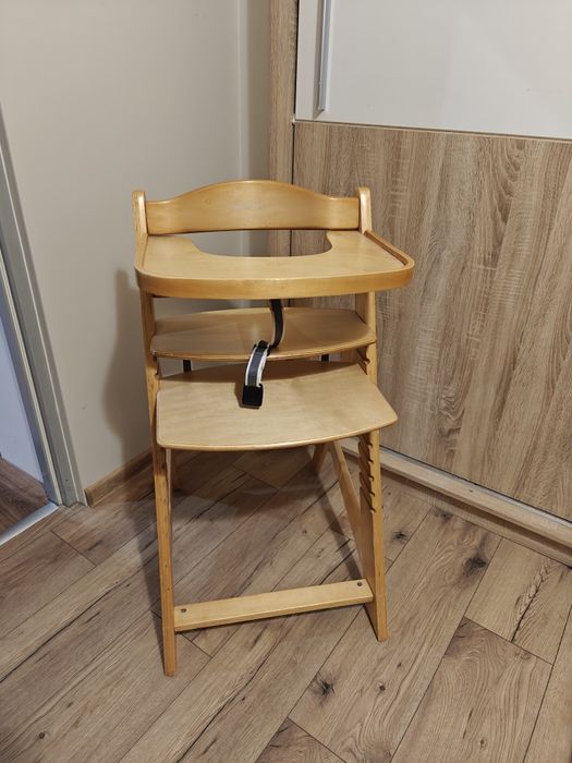 Krzesełko drewniane do karmienia moby system