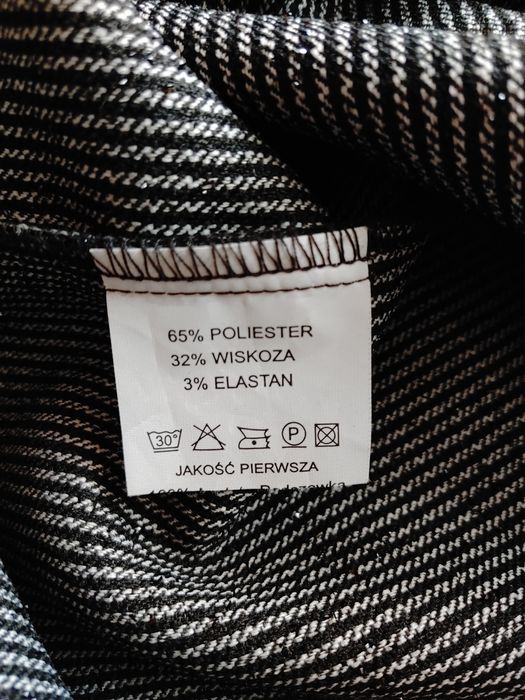 Sukienka elegancka r. 46