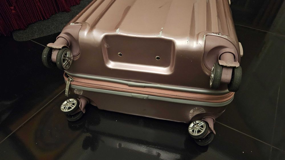 Walizka za symboliczną cenę 2