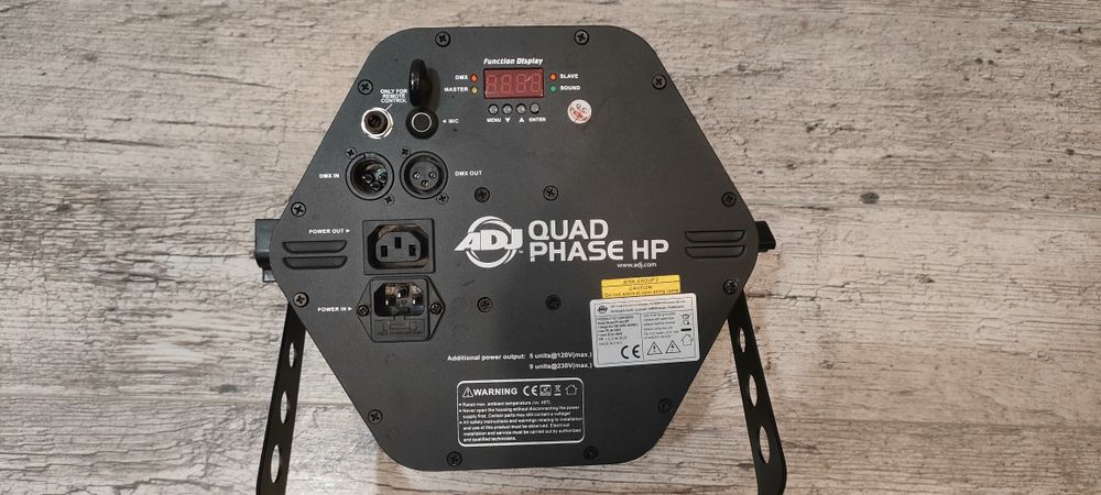 Swiatło ADJ QUAD Phase HP z pilotem.