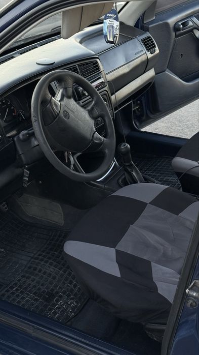 Volkswagen Golf 1993 VIN WVWZZZ1HZPW123183 фото оголошення 8 з 11