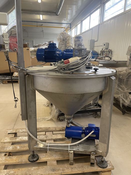 Оборудование по производству сырковых масс. Сыра.