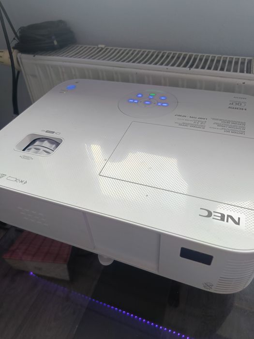 Projektor nec m403h