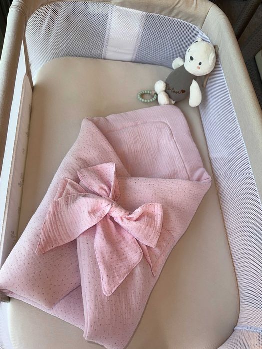 Rożek niemowlęcy 70x70 Becik Muślinowy - Gwiezdny Pudrowy Róż