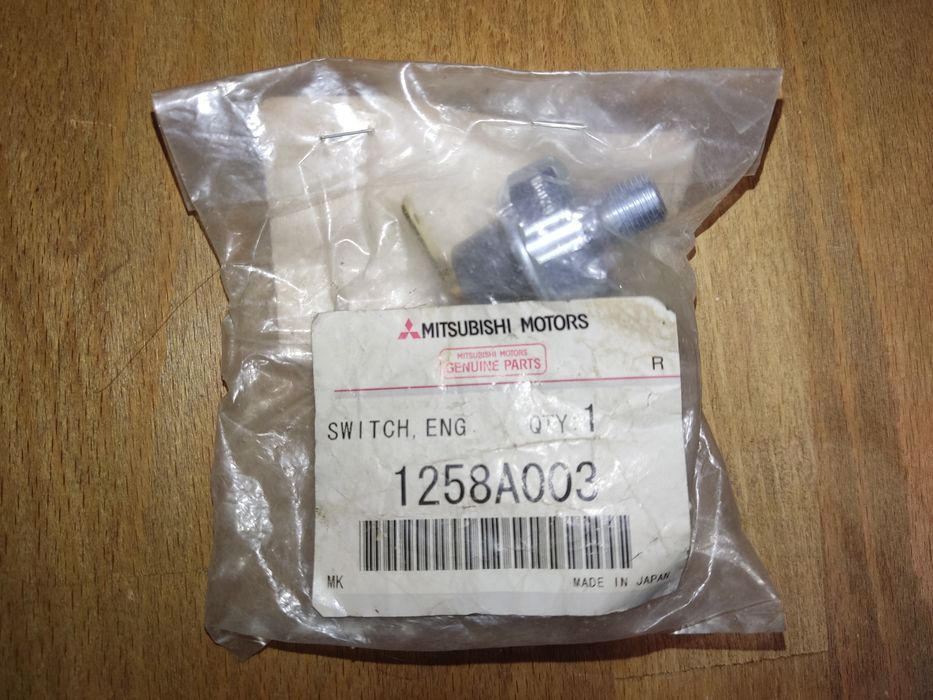 Датчик давления масла 1258A003 Mitsubishi
новый.