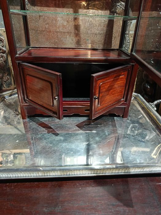 Armário Vitrine Miniatura Pau-Rosa 49cm