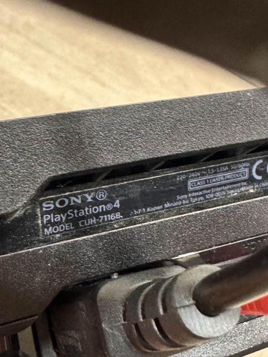 Sony ps4 pro Playstation 4 Pro 1 TB + 2 геймпади