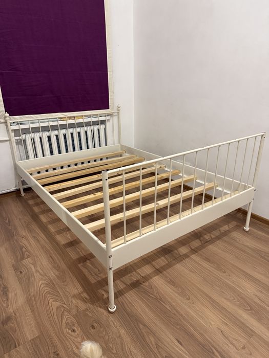Ikea ліжко  з матрацом  140•200