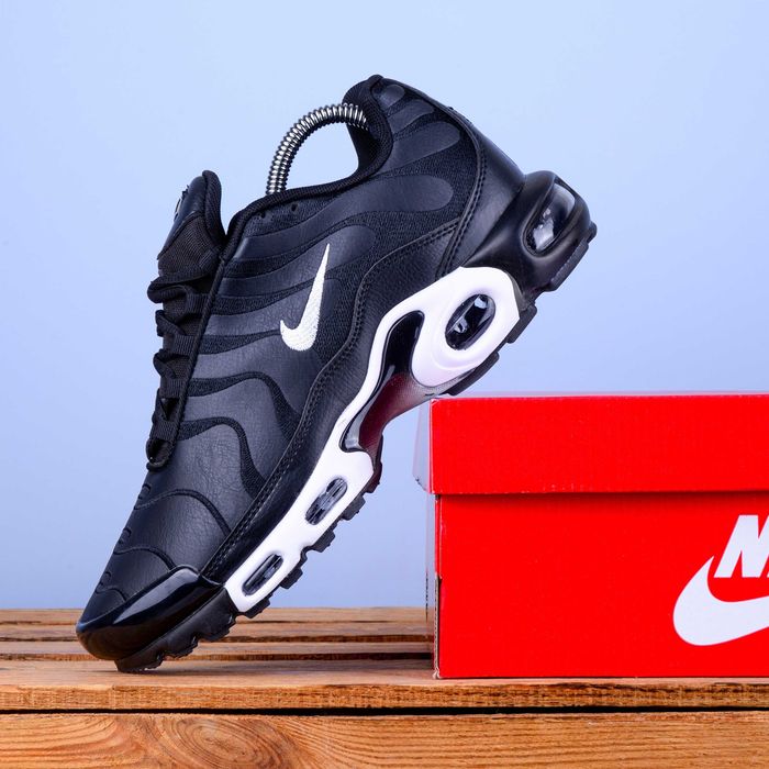 (2295) Кросівки Nike Air Max TN Plus чорні з білим (41-45) найк найки