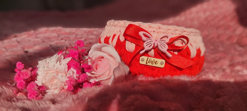 Ręcznie robiony koszyczek handmade Prezent na Dzień Kobiet