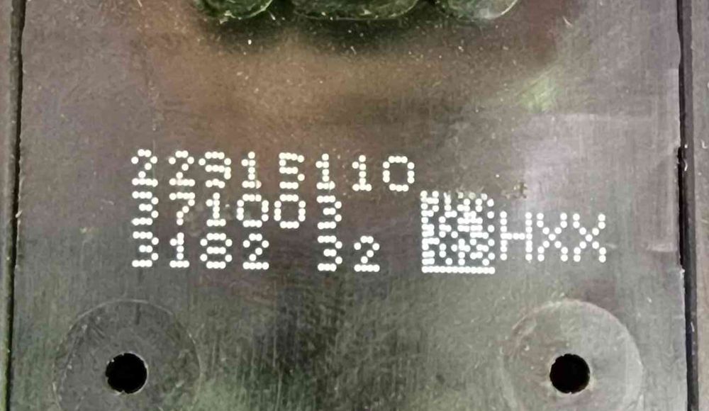 Comando / Botão / Interruptor Vidros Trás Direito 22915110 - OPEL INSIGNIA A três volumes