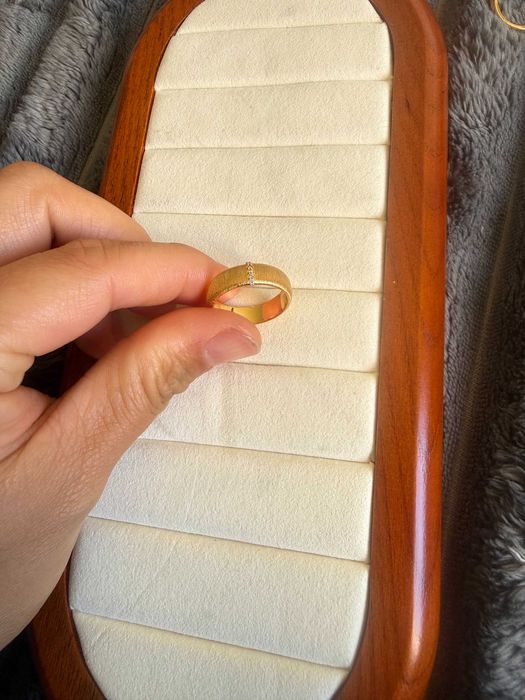Anel Largo em Prata 925 Dourada Escovada – Par Empilhável ring 17.3mm