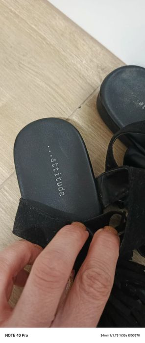 Sandały damskie Attitude 37